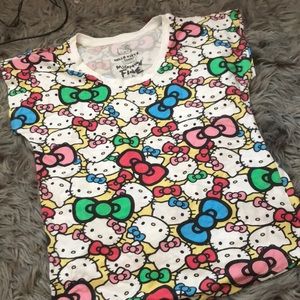 Hello Kitty graphic tee shirt xl